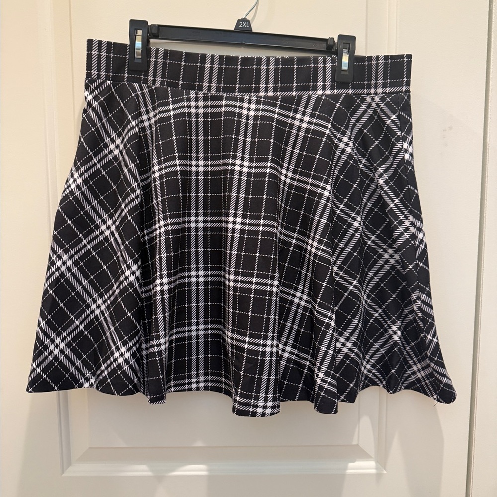 Black and White Plaid Women's Skort